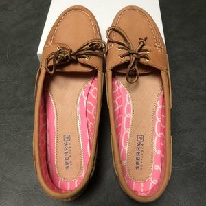 Women’s Sperry shoes